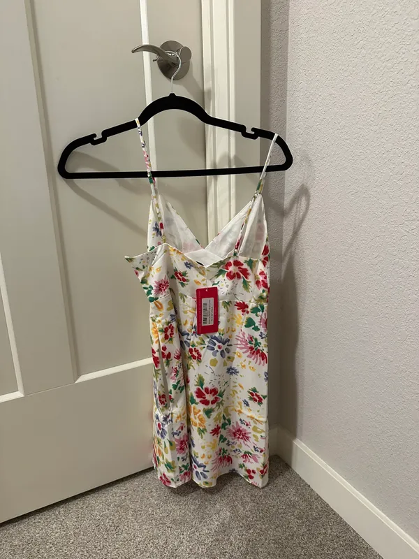 Beginning Boutique Floral Dress - Image 3