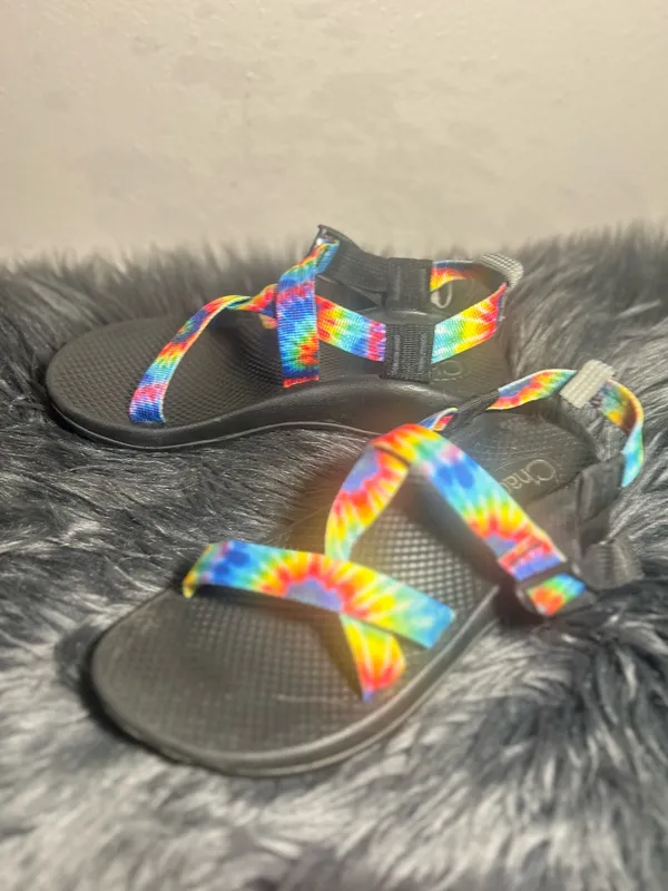 Chaco Rainbow Tie-Dye Strap Sport Sandal - Black Footbed Size 5 - Image 5