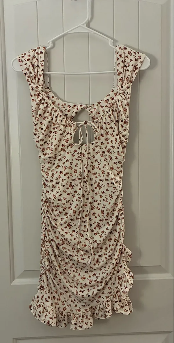 Urban Outfitters Eve Ditsy Floral Ruffle Mini Dress Small - Image 4