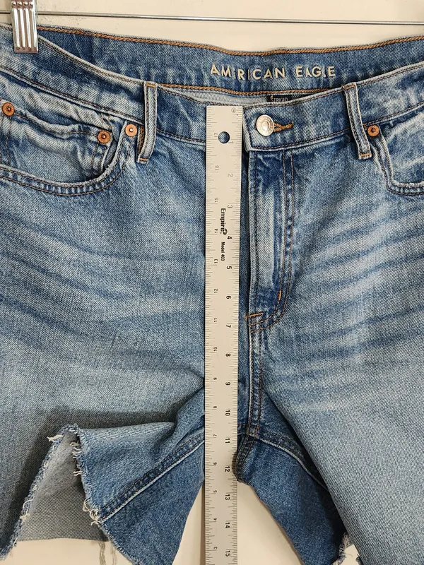 American Eagle Strigid Relaxed Cutoff Jean Shorts Size 12 - Image 8