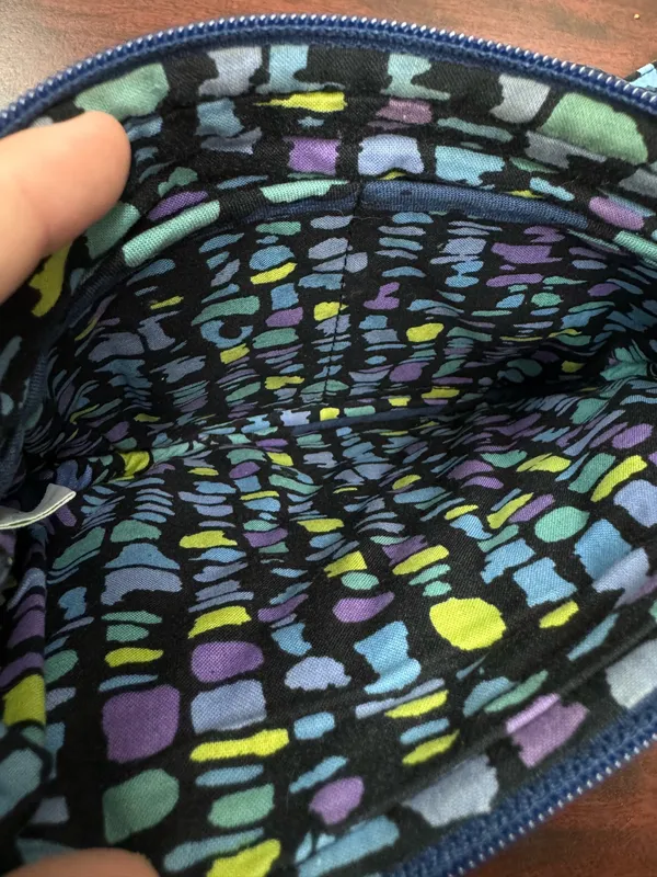 Vera Bradley Lizzy Indigo Pop Crossbody Purse - Image 4
