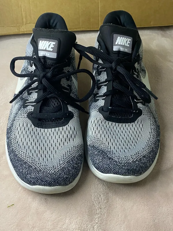 Nike Free RN Women Running Shoes Size 7.5 - Image 2