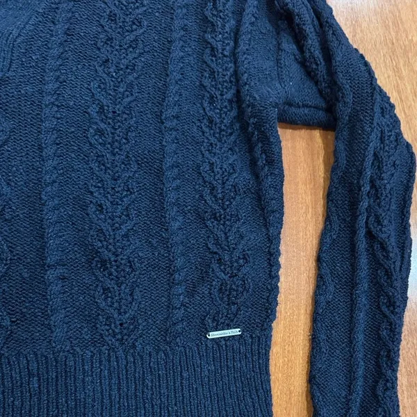 Abercrombie & Fitch Navy‎ Cable Knit V-Neck Sweater L - Image 4
