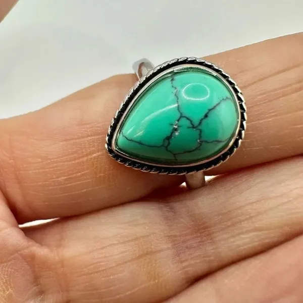 Green/blue teardrop silver tone ring Green - Image 4