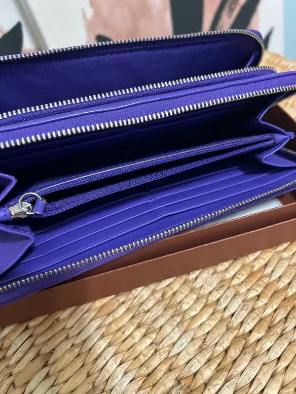 Coach Leather Wallet.  - Image 5