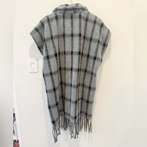 ZARA Plaid Wool Blend Oversized Poncho‎ Fringe Hem size XS - Image 5