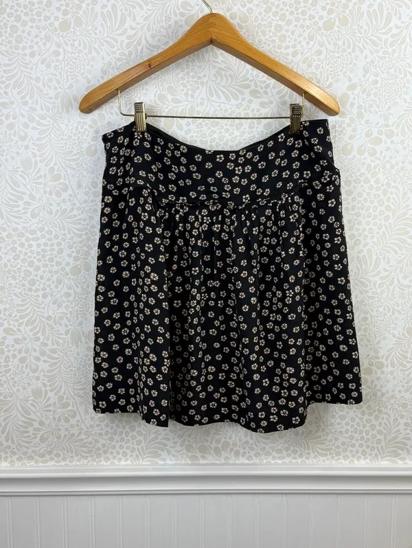 Madewell Black and Tan Floral Print Mini Ruffle Side Zip Skirt - Size - 12 - Image 2