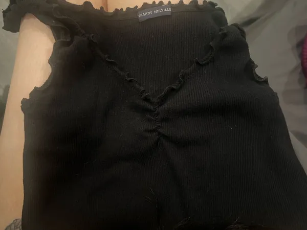 Brandy Melville black tank top with ruffled straps and hem - Image 4