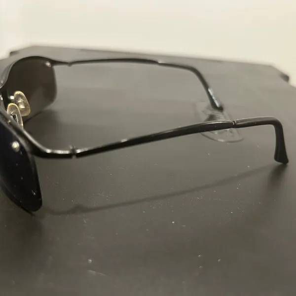 Stylish Black and Blue Sunglasses - Image 4