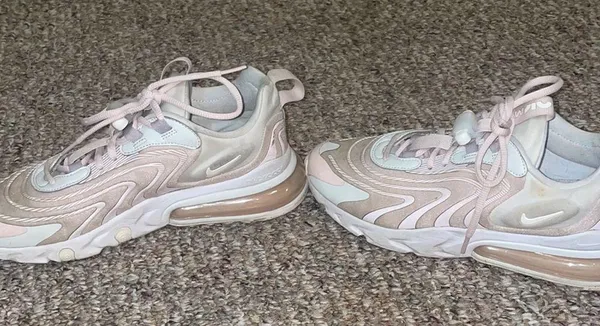 Womens Nike Air Max 270 React Photon Pink - Image 3