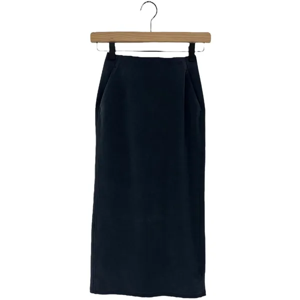Lululemon Softstreme High-Rise Midi‎ Skirt in Black - Image 3