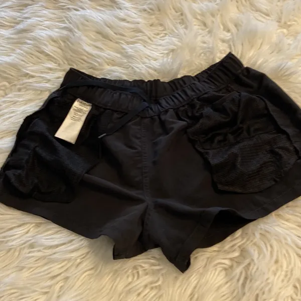 Patagonia Women’s Shorts size S excellent condition please see all photos - Image 5