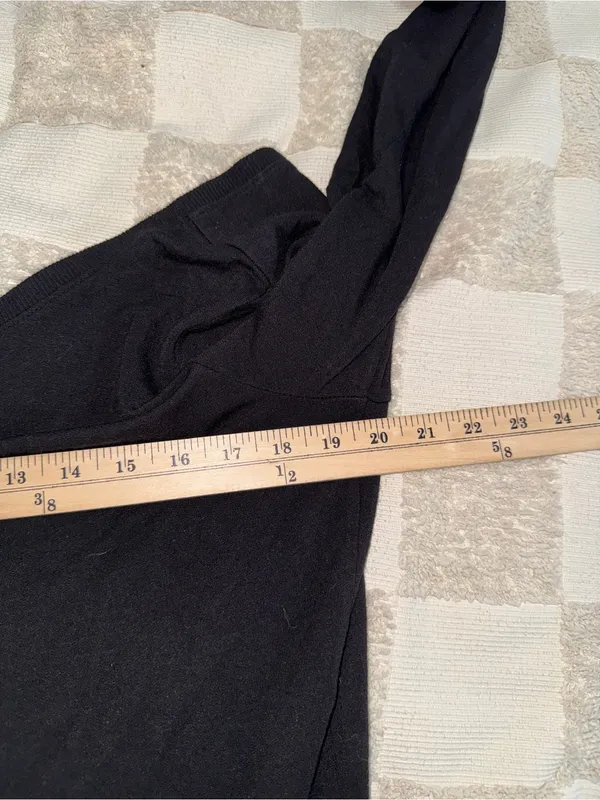 Good American‎ size 1 Skouchy Sweater Fits M - Image 2