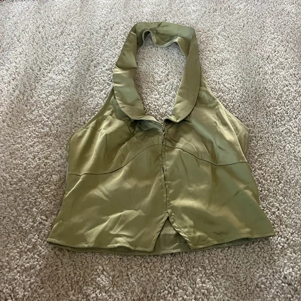 Eliza olive green satin halter top never worn - Image 3