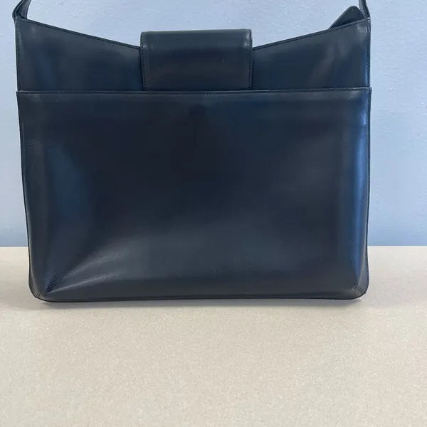 Givenchy Vintage Whip Leather Shoulder Bag - Black - Preowned - Image 2