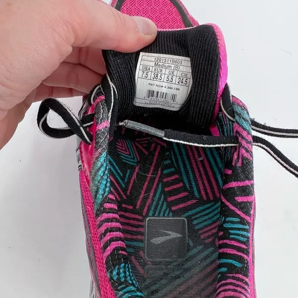 Women’s pink Brooks Adrenaline GTS14 size 7.5‎ - Image 2