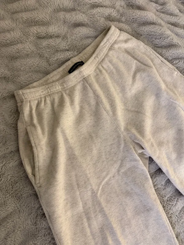 Brandy Melville Anastasia Waffle Sweatpants - Image 5