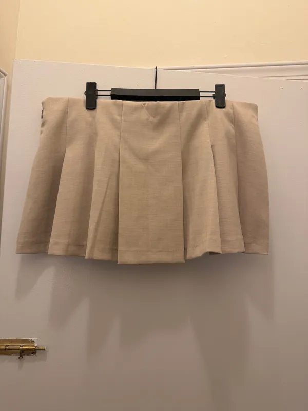 NWT Abercrombie & Fitch low rise micro pleated mini skort - Image 4