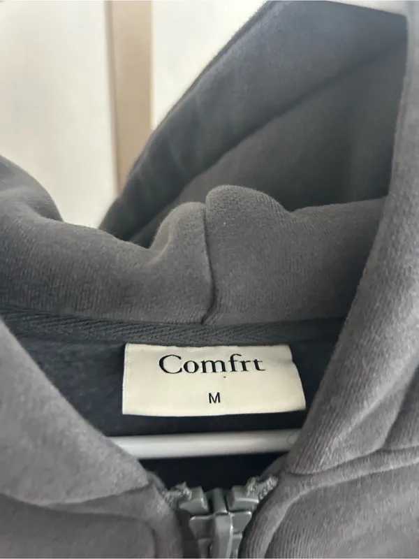Comfrt Travel Essentials Zip Hoodie Gray Medium Unisex - Image 3