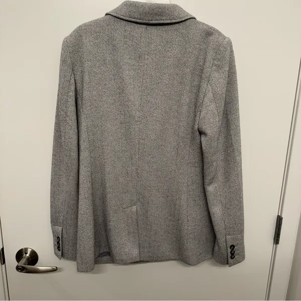 LOFT Light Grey Blazer - Image 6