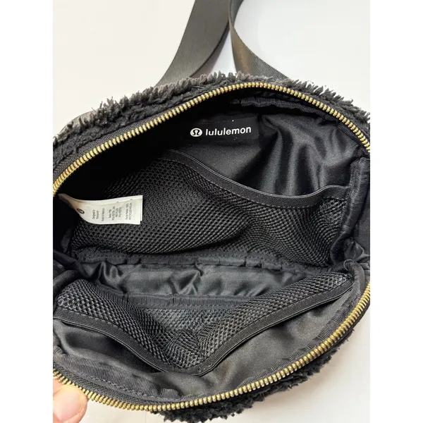 Lululemon Everywhere Belt Bag Black Fuzzy Fleece Crossbody Utility Y2K Goth Emo - Image 6