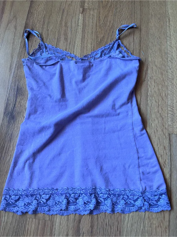 Y2K purple Charlotte Russe lace-trim camisole tank top size medium - Image 4