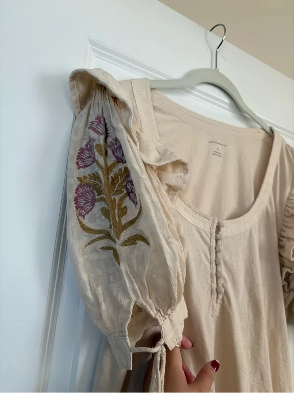 Anthropologie Embroidered Puff-Sleeve Top Size XL - Image 6