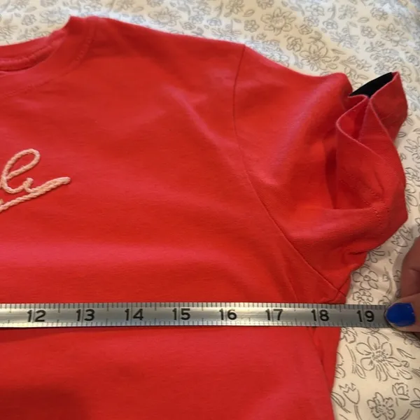 Nike Red Short Sleeve Tee with Iconic Logo Embroidered Size Medium M RARE - Image 7