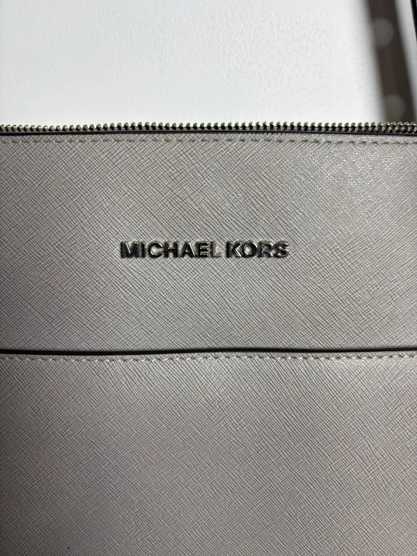 Michael Kors Ciara Large East West‎ Top Zip Saffiano Leather Tote Bag in Grey - Image 3