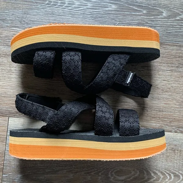 Muk Luks Lofty Goals Black Platform Sandals 8 - Image 5