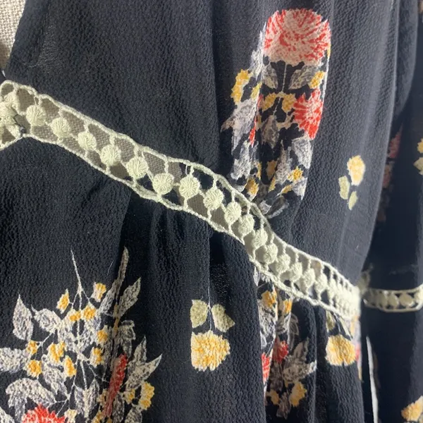 Funky Soul Long Sleeve Boho Hippie Black Floral Dress Size Medium - Image 3