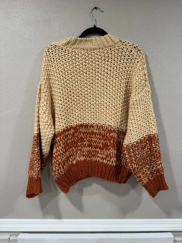 She & Sky Chunky Knit Colorblock Sweater in Beige and Rust - Image 4