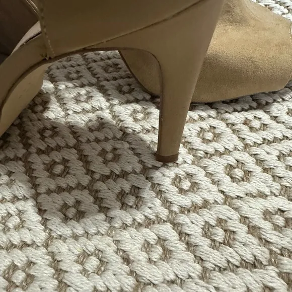 White House Black Market Tan Peep-Toe Heels - Image 4