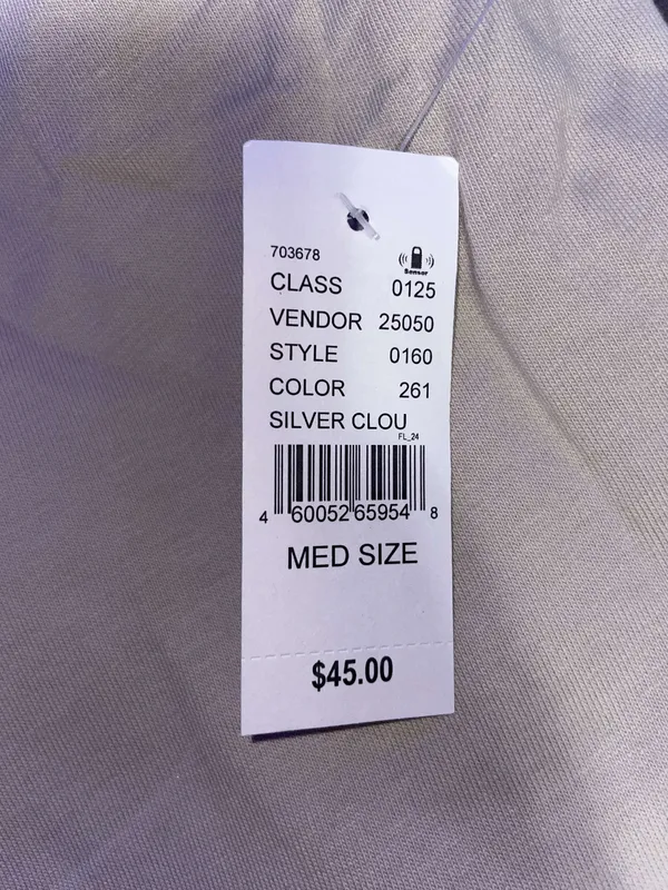 Fear of god Essentials Tee - Image 7