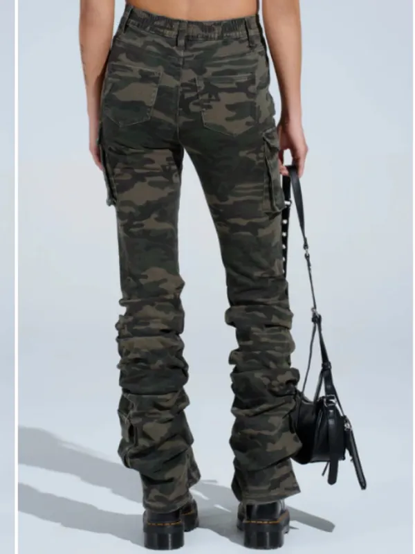 AKIRA Chic Sexy Camo Cargo Pant Timeless Y2K Casual Music Festival High Rise - Image 4