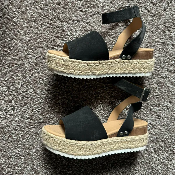 Soda Platform Sandal - Image 3