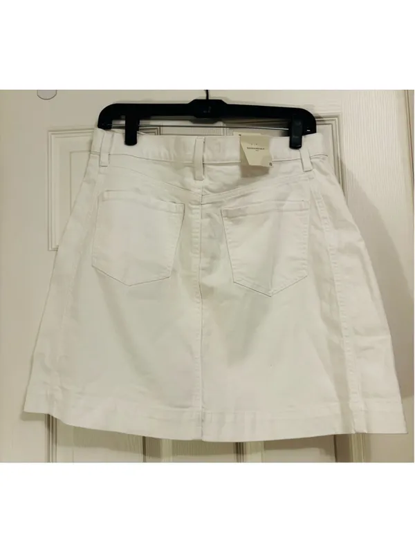 Banana Republic White Denim Mini Skirt Size 10 - Image 3
