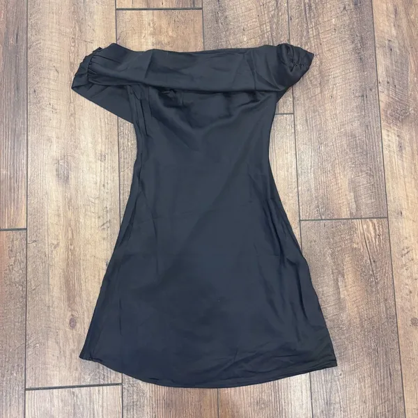 NWT Beginning Boutique Primrose Black Satin Off the Shoulder Mini Dress Womens 0 - Image 4