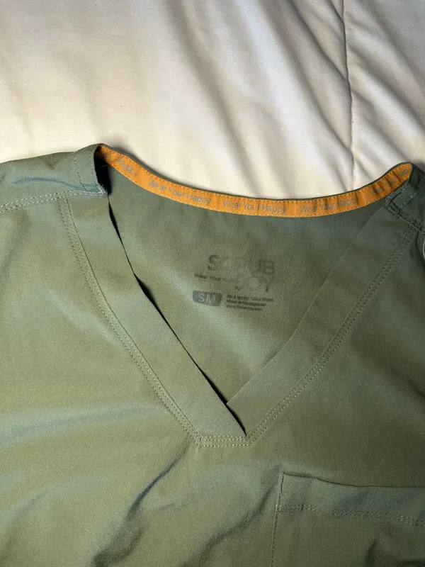 Scrub joy matching set Green - Image 3