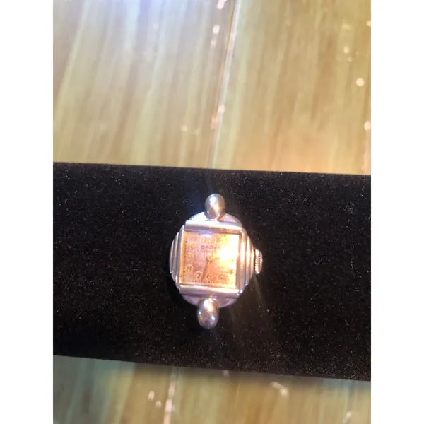 Gruen Vintage Women's Silver Small Thin Watch - Image 4