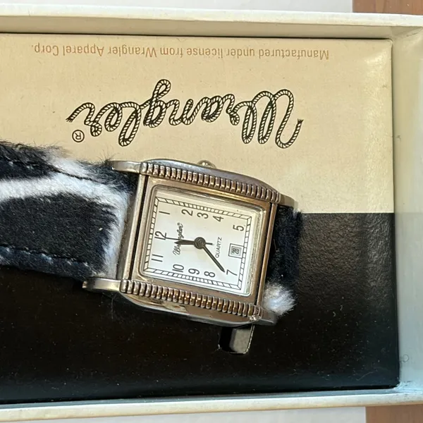 Wrangler Montana Silversmiths Cowhide Print Watch Silver Tone WR181 New in Box - Image 2
