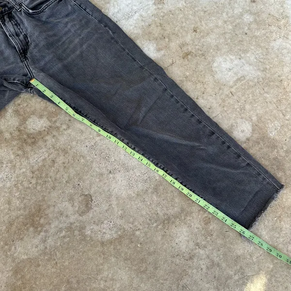 Forever 21 Women's High-Rise Gray/black Denim Jeans Size 27 - Image 6