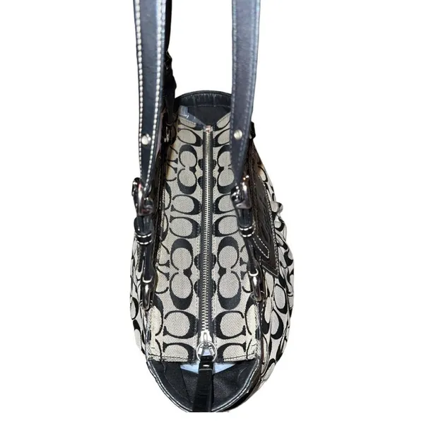 Coach satchel, pleated front design! - Image 15