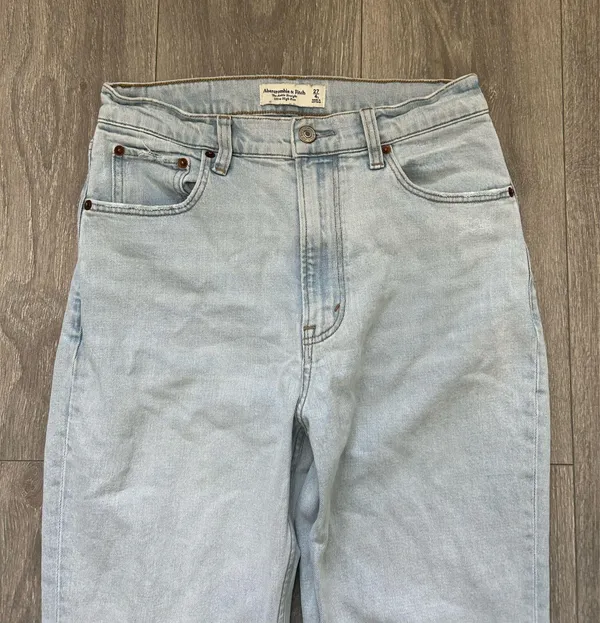 Abercrombie & Fitch The Ankle Straight Ultra High-Rise Jeans Size W27 - Image 2