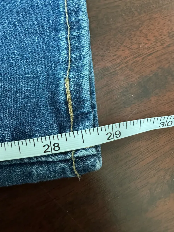 Levi’s Class Mid Rise Skinny Denim Jeans Size 31 (12) - Image 9