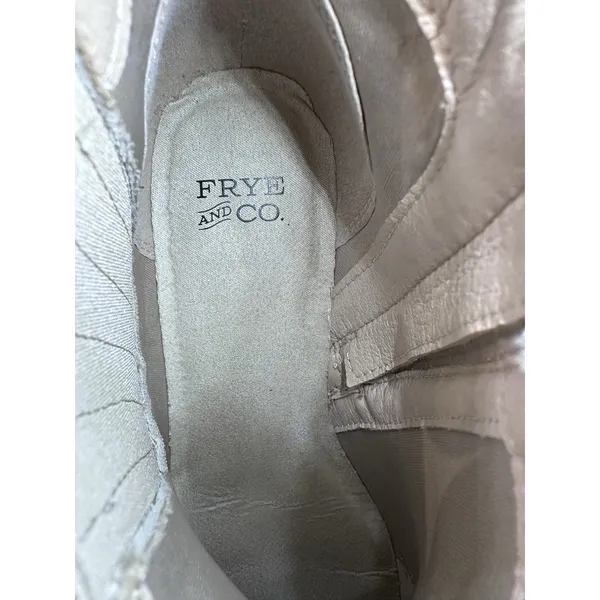Frye and Co. Women's Jude Stacked Heel Booties Stone Camel 7.5 Western - Image 9