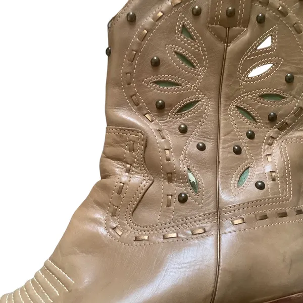 Women’s western cowboy boots embroidered leather with studs Sz 10 made in Italy - Image 12