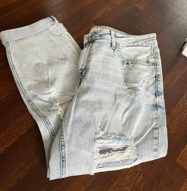 Eunina NWOT Girlfriend Jeans - Image 2