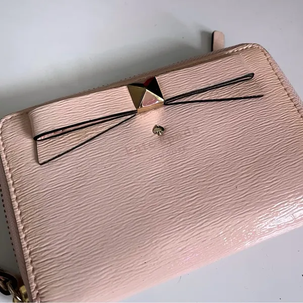 Kate Spade • Pink Bow Wallet / Phone Holder Wristlet - Image 2