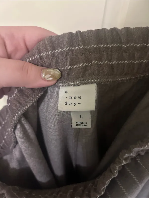 A New Day Women’s Gray Pinstripe Pull-On Pants - Image 4